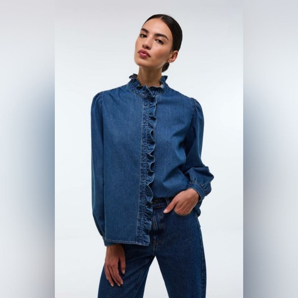 2/40$ Simons Blue Denim Button Down Shirt